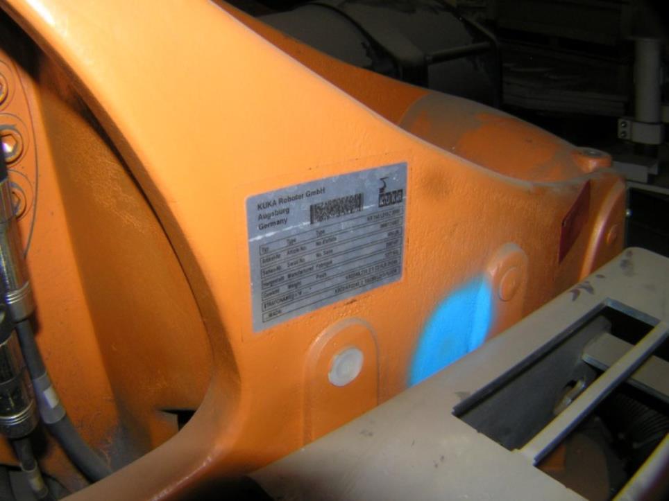 Prumyslových robotu-3